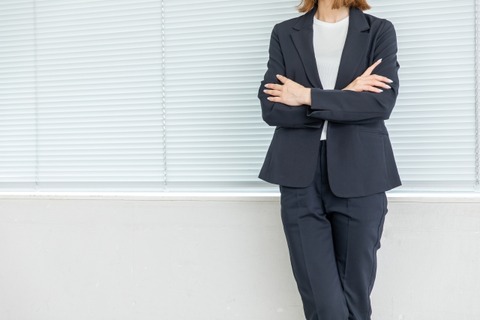 ババア先輩「何回言ったらわかるのよ！」ワイ「すみません」→