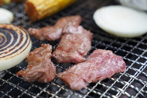 【画像】ベランダで一人焼肉するわｗｗｗｗｗ
