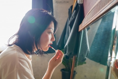 女さん「店員さんに横柄な態度を取る彼氏に冷めた！浮気する！！」→結果