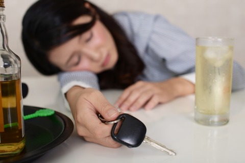 【悲報】ワイ、ミスってSAで酒を飲んでしまった結果・・・