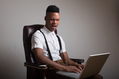 【画像】低身長黒人「たかぬかってやつ許さねぇ！！！！！！！」→