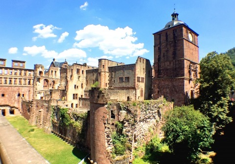 【悲報】ドイツさん、10歳でその後就ける職業が決まってしまうディストピアだった・・・・