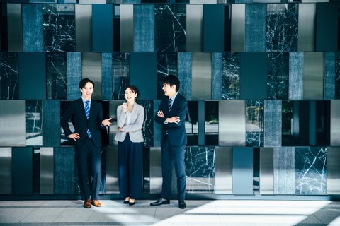 友「二人もう一年だっけ？」彼女「別れてないってだけって感じ」ワイ「ハハ…」→結果…