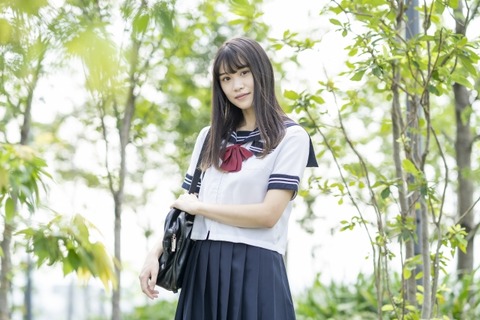 サラ髪JK「……(薬局へｽﾀｽﾀ)。」ワイ「(可愛いなぁ、用はないけどワイも薬局行こ！）」