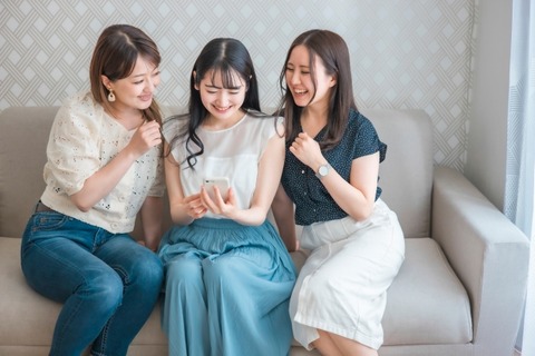 【画像】北川景子「すっぴんで失礼しますｗ」ﾊﾟｼｬｯ 女さん「ギャオオオオン」→