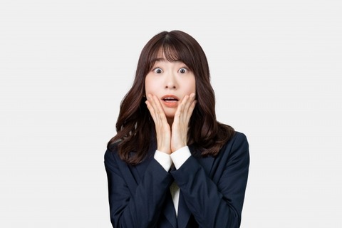 電車にエアリズム1枚で乗ってくるオッサンｗｗｗｗｗ