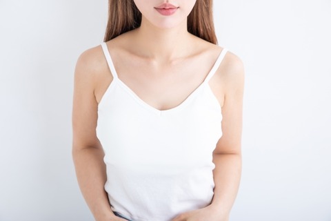 なぜ人妻の胸元はガバガバなのか。。。