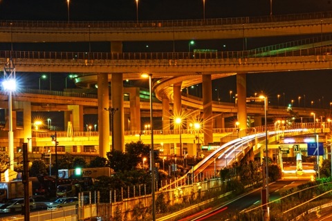 【悲報】大黒PA、無法地帯化し過ぎてとんでもない屋台まで現れてしまうｗｗｗｗｗｗ