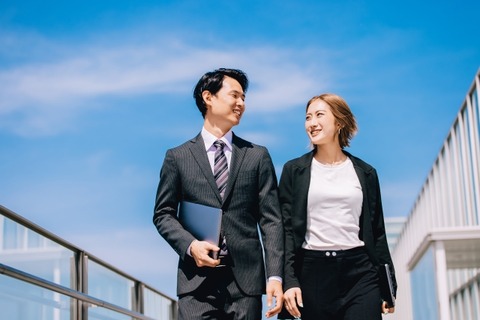 ワイ、同期の女の家にお持ち帰りされた結果