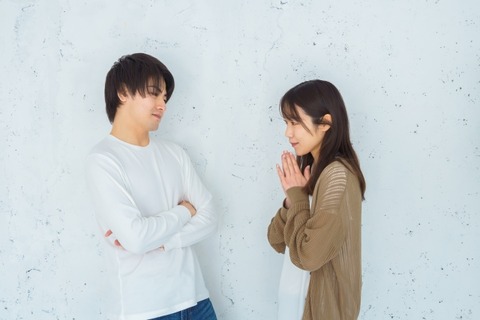 浮気嫁「ごめんなさいあなた…」 夫「くそぉっ！」