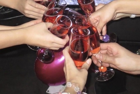 超美人女さん「港区女子仲間でタワマンパーティー。うちら日常生活充実してるのｗ」ﾊﾟｼｬ…!!!