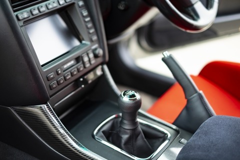 旦那がMT車乗ったら変速するとき毎回クラッチ切りまくってて離婚したいんやが・・・・