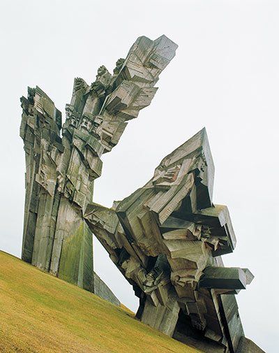 Cosmic-Communist-Construc-002