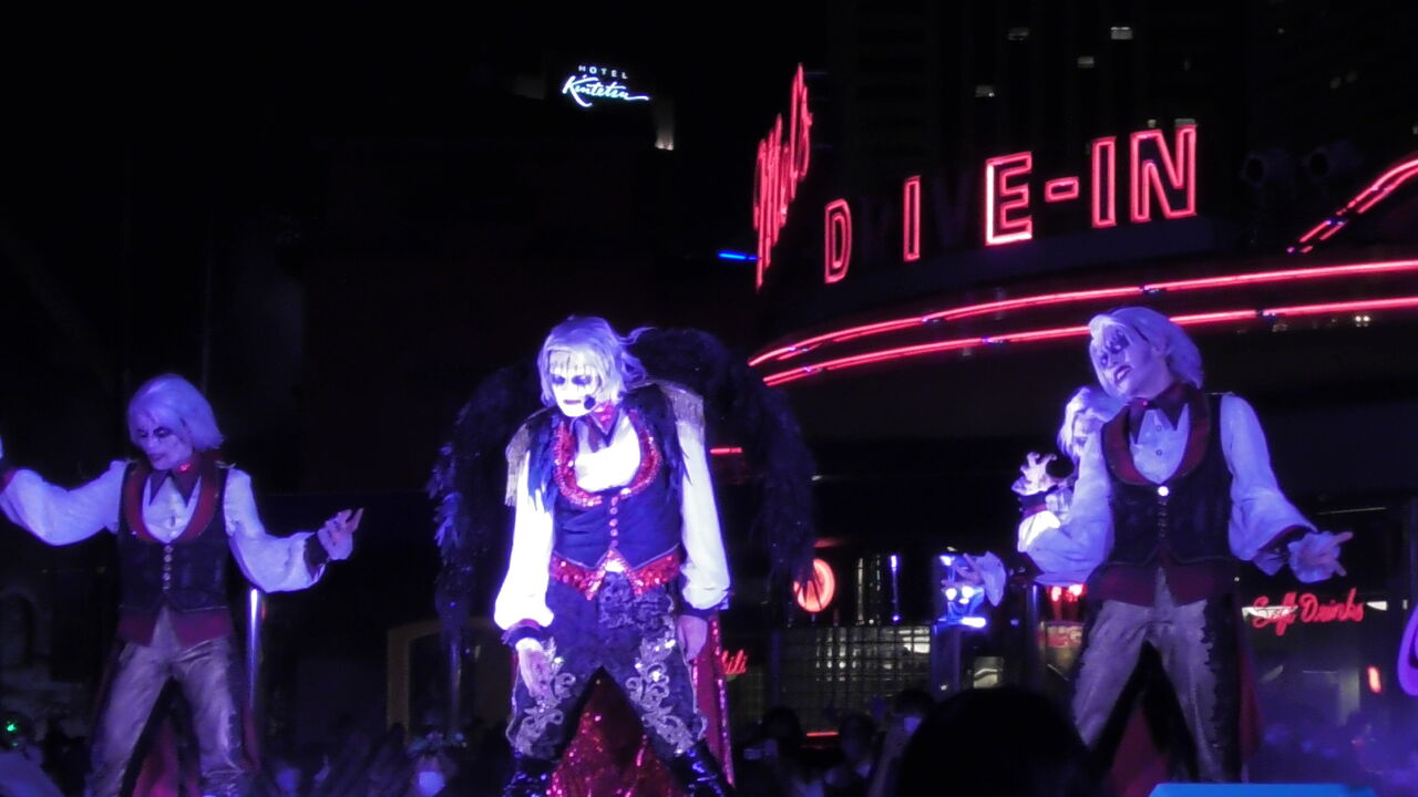 Usj メルズ前18時45分 21年9月13日 ハロウィーン ホラーナイト パンダusj のショー パレ動画好き ユニバーサル スタジオ ジャパンの情報系ブログ