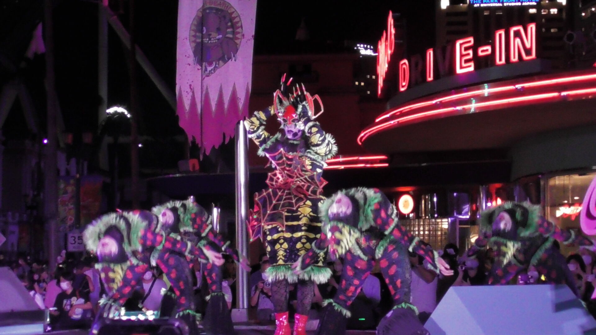新メルズ前 女王蜘蛛 ゾンビ デ ダンス Usj ハロウィーン 9月12日3回目22年 パンダusjのショー パレ動画好き ユニバーサル スタジオ ジャパンの情報系ブログ 新メルズ前 女王蜘蛛 ゾンビ デ ダンス Usj ハロウィーン 9月12日3回目22年 パンダusjのショー パレ動画好き ユニバーサル スタジオ ジャパンの情報系ブログ