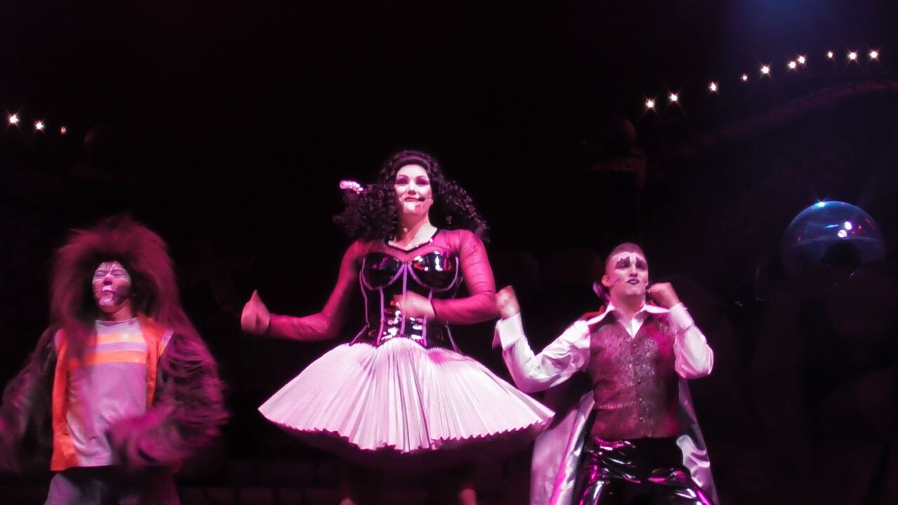 タックン コバbj Usj ユニモン ユニバーサル モンスターズ ロックンロール ショー 11月22日 1 3回目 21年 ユニモン パンダ Usjのショー パレ動画好き ユニバーサル スタジオ ジャパンの情報系ブログ