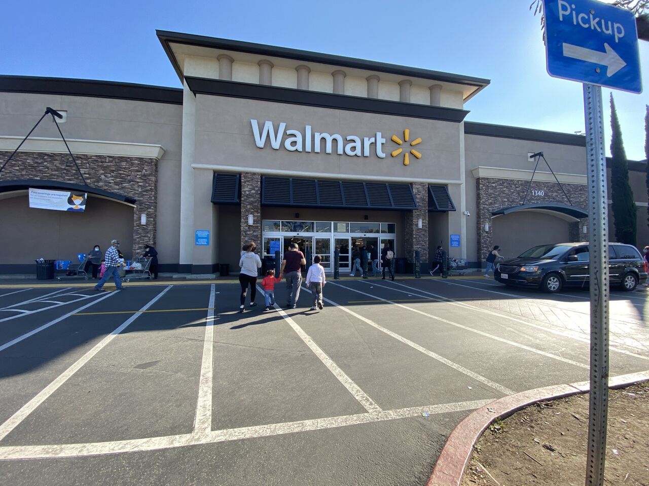 ウォルマート 設備投資が１年で3 400億円増 ローコスト経営が真の強さではない 激しくウォルマートなアメリカ小売業ブログ