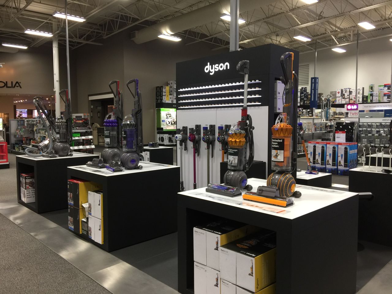 【ベストバイ】、最新部門はダイソン！ショップ・イン・ショップはコンセプトⅢのため？激しくウォルマートなアメリカ小売業ブログ