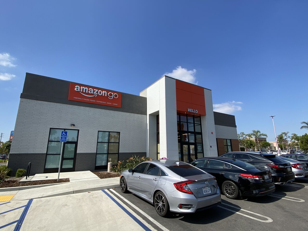 アマゾン 68店のスクラップもホールフーズ マーケットなどの実店舗売上は10 増 激しくウォルマートなアメリカ小売業ブログ