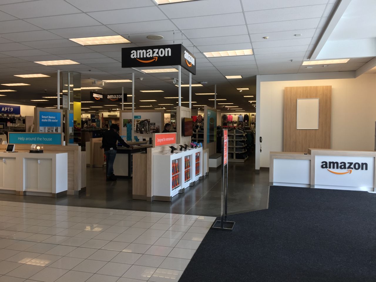 【アマゾン】、コールズ内に店舗内店舗で出店！日本の百貨店もアマゾン・エコーを販売？