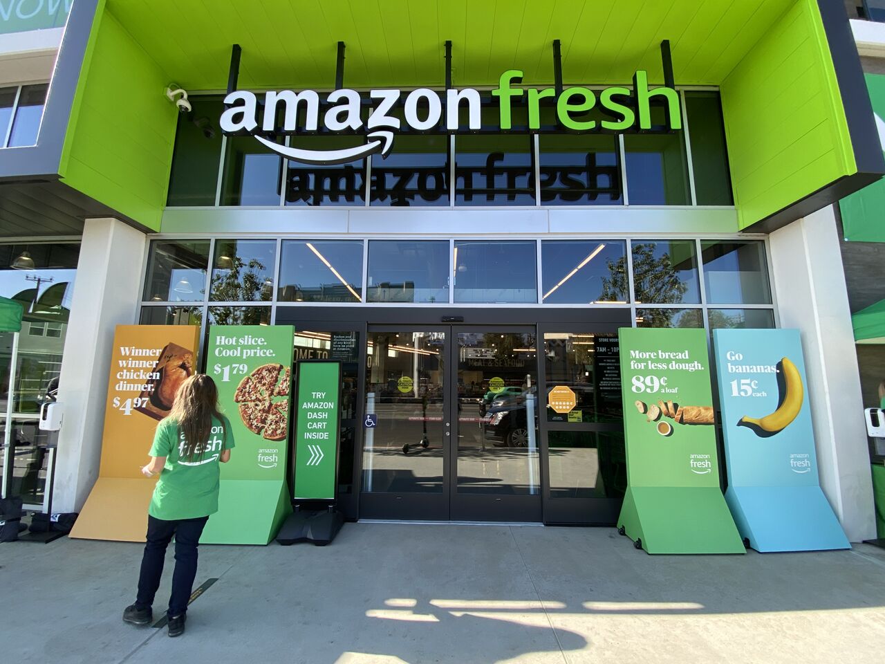 【Amazon Fresh】、最新店の店内画像をアップ！アレクサがダッシュカート利用で大活躍？