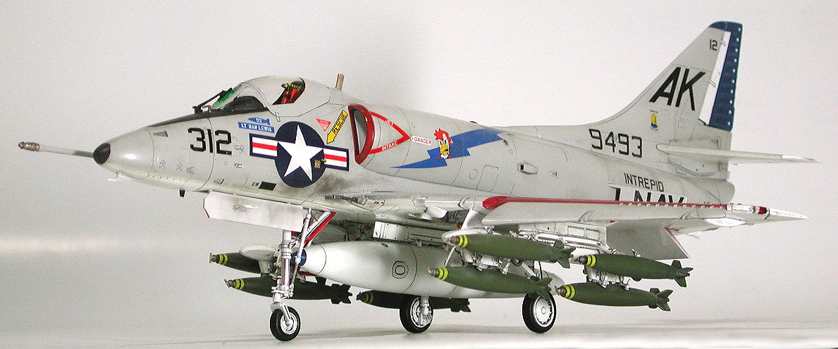 ハセガワ 1/48 A-4C(A4D-2N) スカイホーク (最終回) : Go Navy ハセガワ 1/48 A-4C(A4D-2N) スカイホーク (最終回) : Go Navy