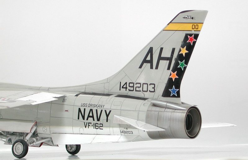 Hasegawa 1/48 F-8E クルセイダー （完成） : Go Navy! (乙)