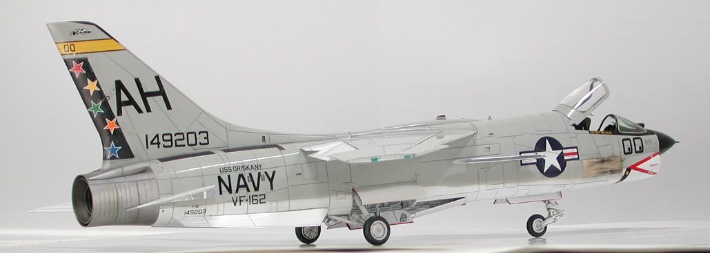 Hasegawa 1/48 F-8E クルセイダー （完成） : Go Navy! (乙)