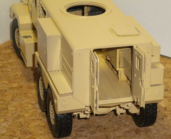 パンダホビー　1/35　ク―ガ― 6×6 JERRV パンダホビー 1/35 COUGAR JERRV 6x6 （その4) : Go Navy! (乙)