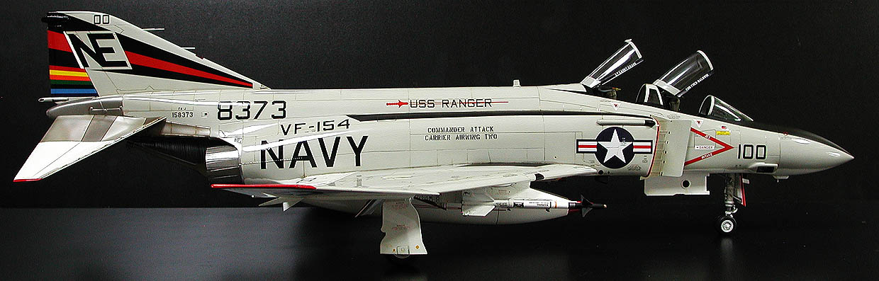 童友社1/32 エリートフォースF-4J ファントムII ブラックナイツbbi F