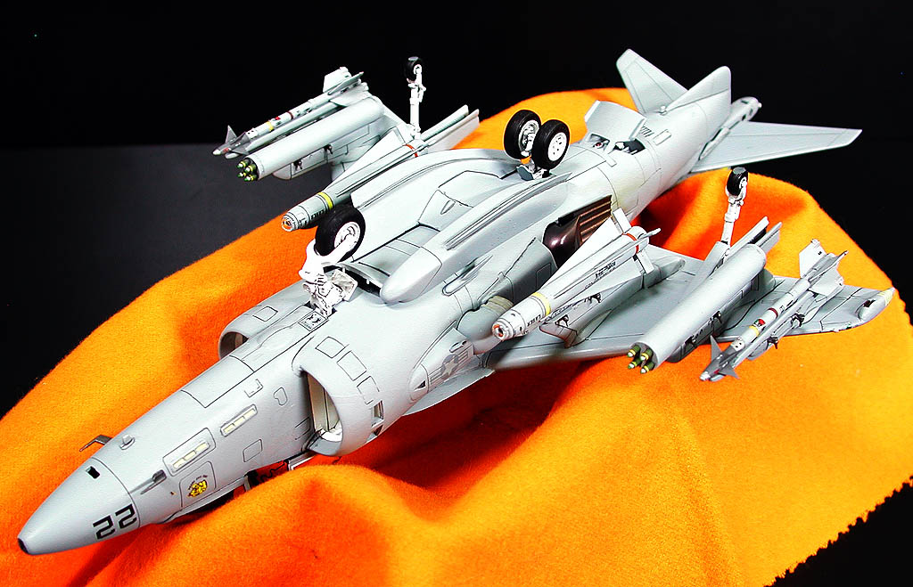 やっと完成! AV-8B ハリアーⅡ ( モノグラム 48 ) : Go Navy! (乙)