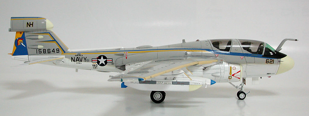 キネティック 1/48 EA-6B プラウラー(最終回) : Go Navy! (乙)