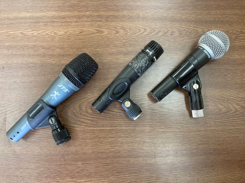 マイクロフォン3本