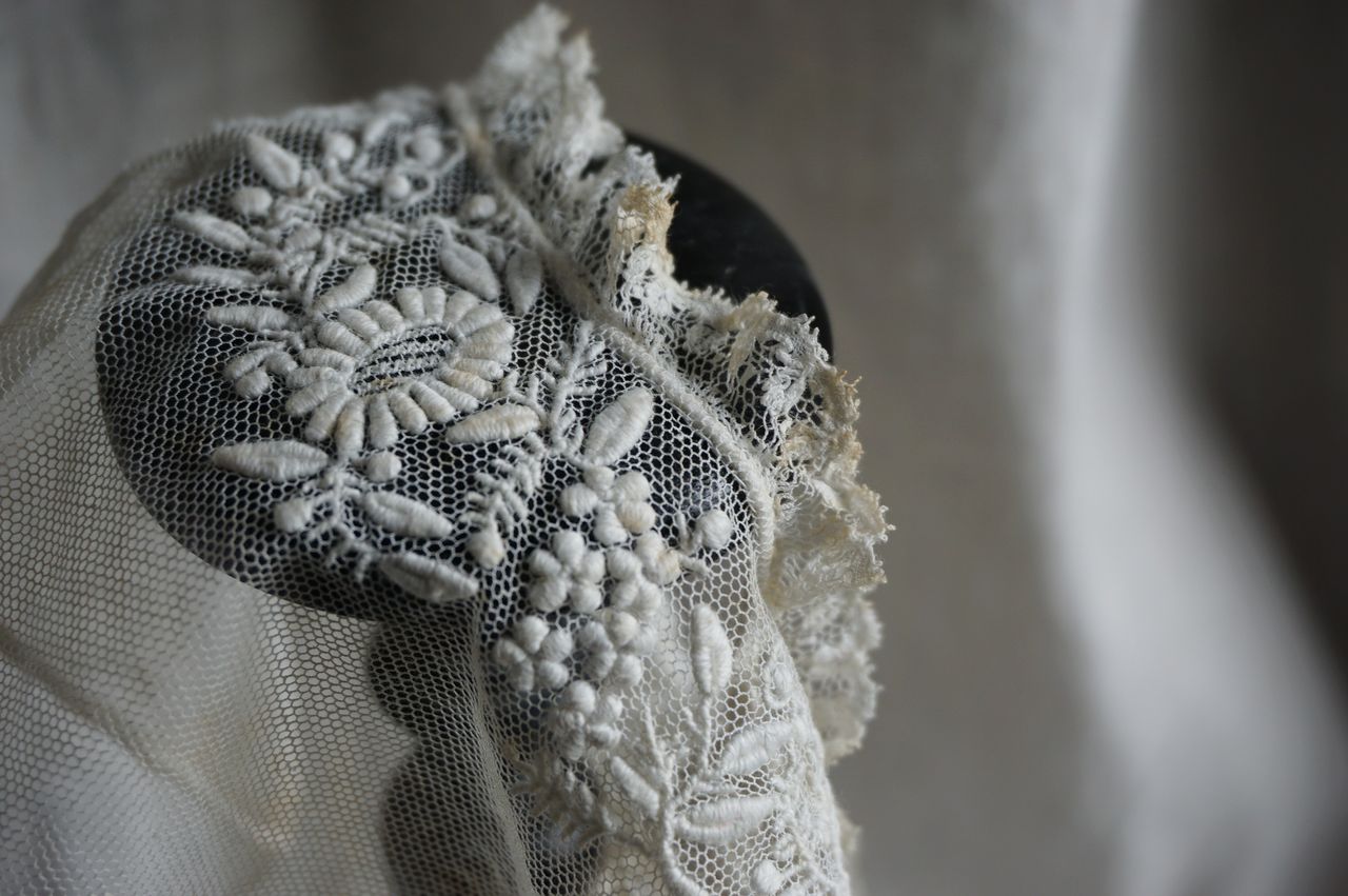 France 手刺繍の付け襟 Utatane