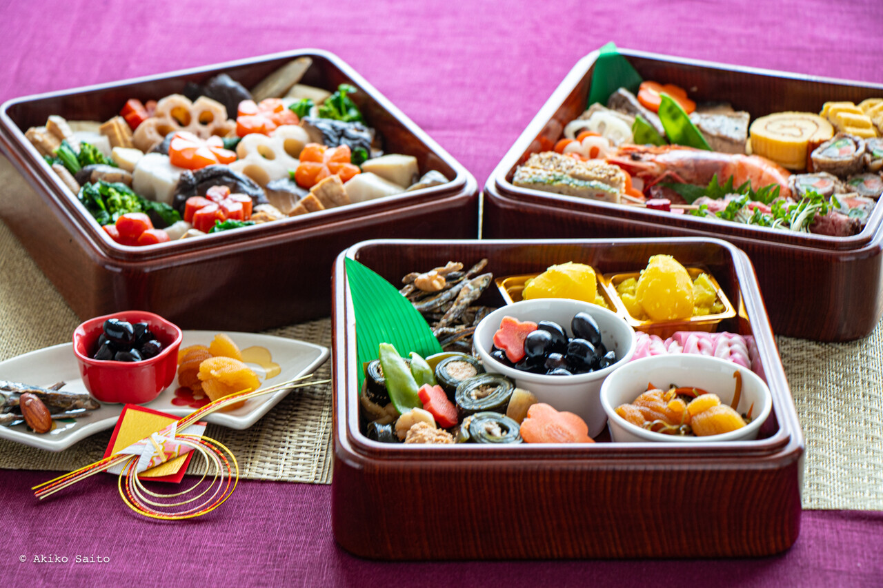 会津塗　漆器　三段重箱2点セット 朱内黒色　仕切り　おせち料理　三角形　たる吉 会津塗 漆器 三段重箱2点セット 朱内黒色 仕切り おせち料理 三角形