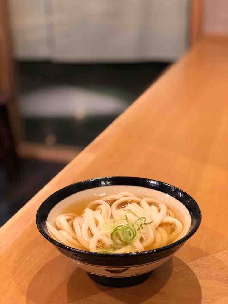 いわしや青山店 東京 西宮の豪麺が青山に 青いんのふとんでうどん