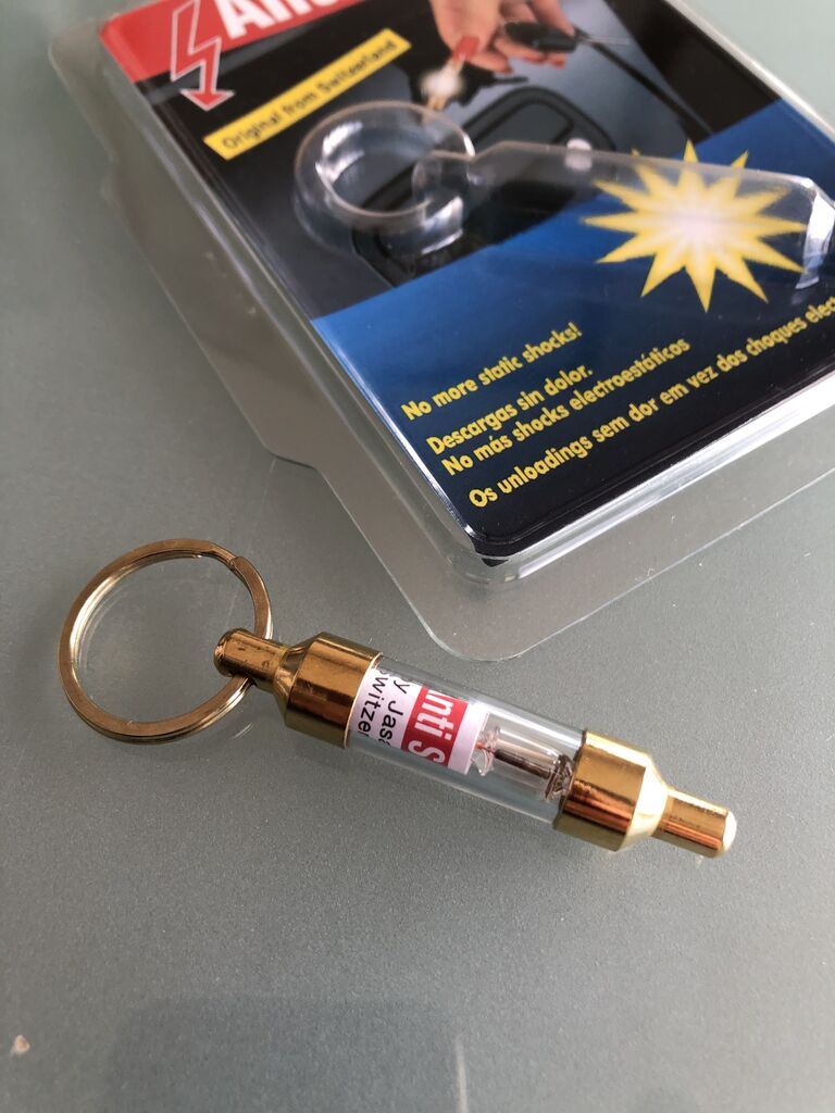 アイテムレビュー】ラウダ 静電気除去 キーホルダー : 天然者のウッチです^^ アイテムレビュー】ラウダ 静電気除去 キーホルダー : 天然者のウッチです^^