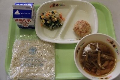 給食-2