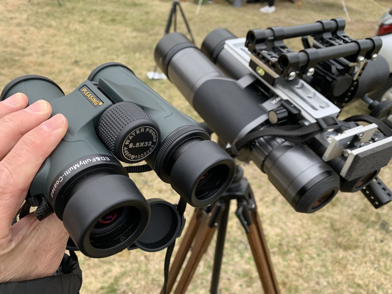 双眼鏡のハイエンドと普及型ではどれくらい差があるかーNikon究極WXと
