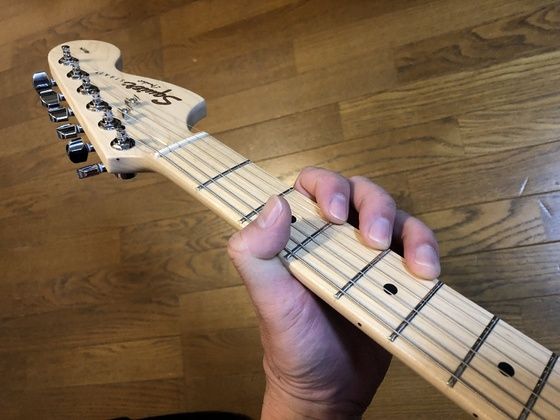 Squier 5弦ベース　フレットビビり有り　打痕あり　20フレット無し Squier by Fender Classic Vibe '70s Jazz Bass V Maple