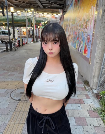 151cm Gカップ ロリ巨胸アイドルのタトゥー姿に「勿体ない」「冷めてしまう」の声