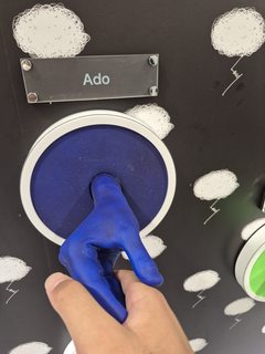 【画像】 Adoちゃん、変わり果てた色になって発見される