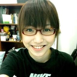 【画像】高知の女さん、初がつおをパクリｗｗｗ