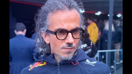 レッドブル代表メキース、F1ベルギーGP決勝の角田裕毅について「ピットに呼ぶのが遅すぎた」「申し訳ない」