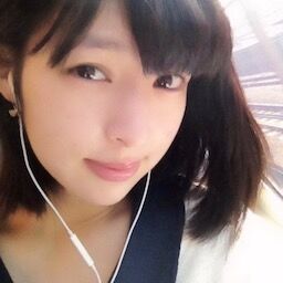 井上清華アナ ノースリーブで脇全開ポーズ！！