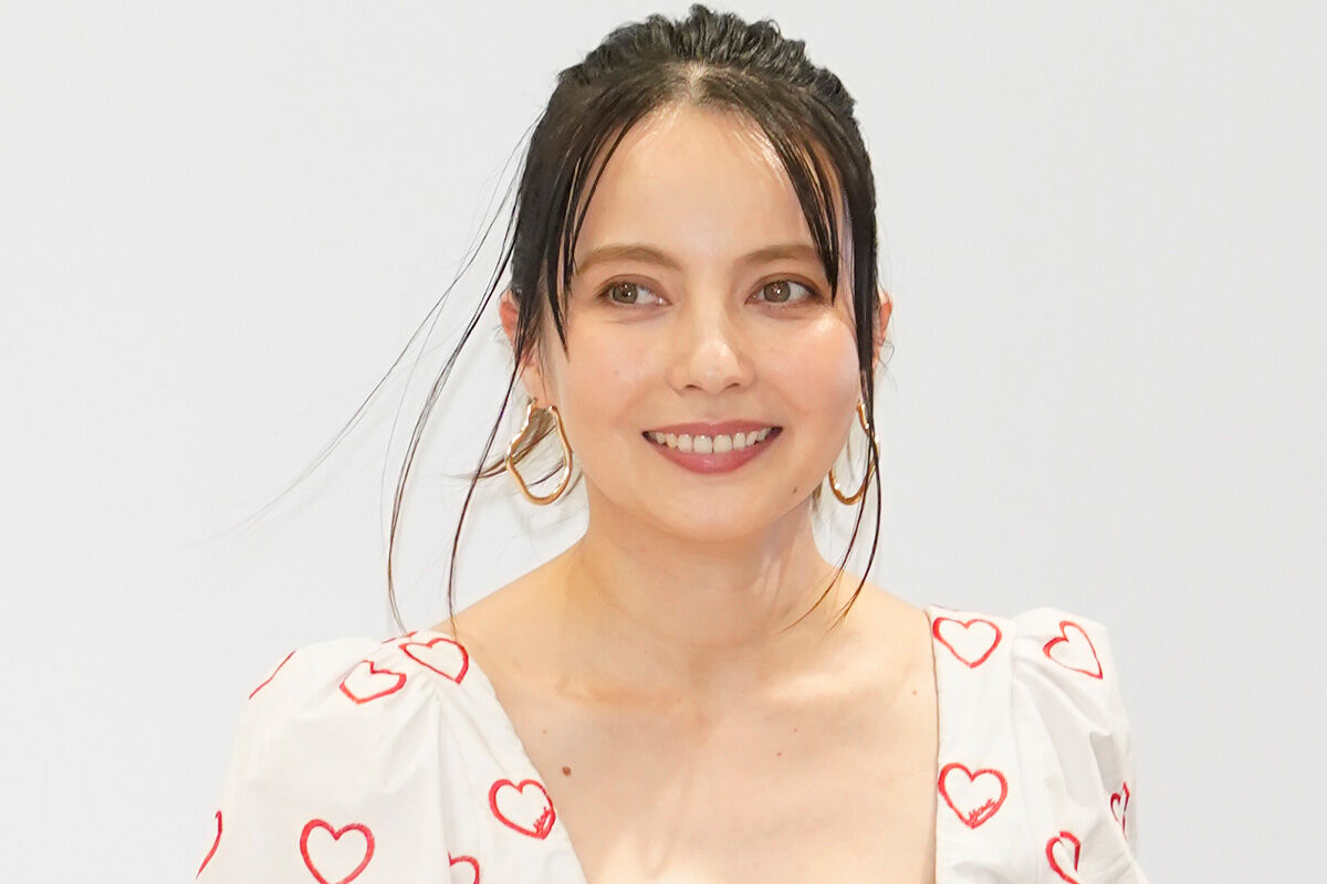 【神対応】ベッキー　大学生くらいの男からの『投げキッス』へのお返しが・・・