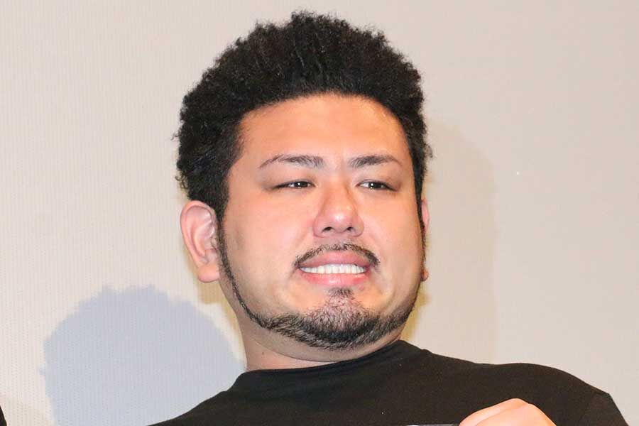 これはアウトwww 鬼越・金ちゃん　新幹線で大いびきかく人気芸人の動画を公開して非難殺到 www
