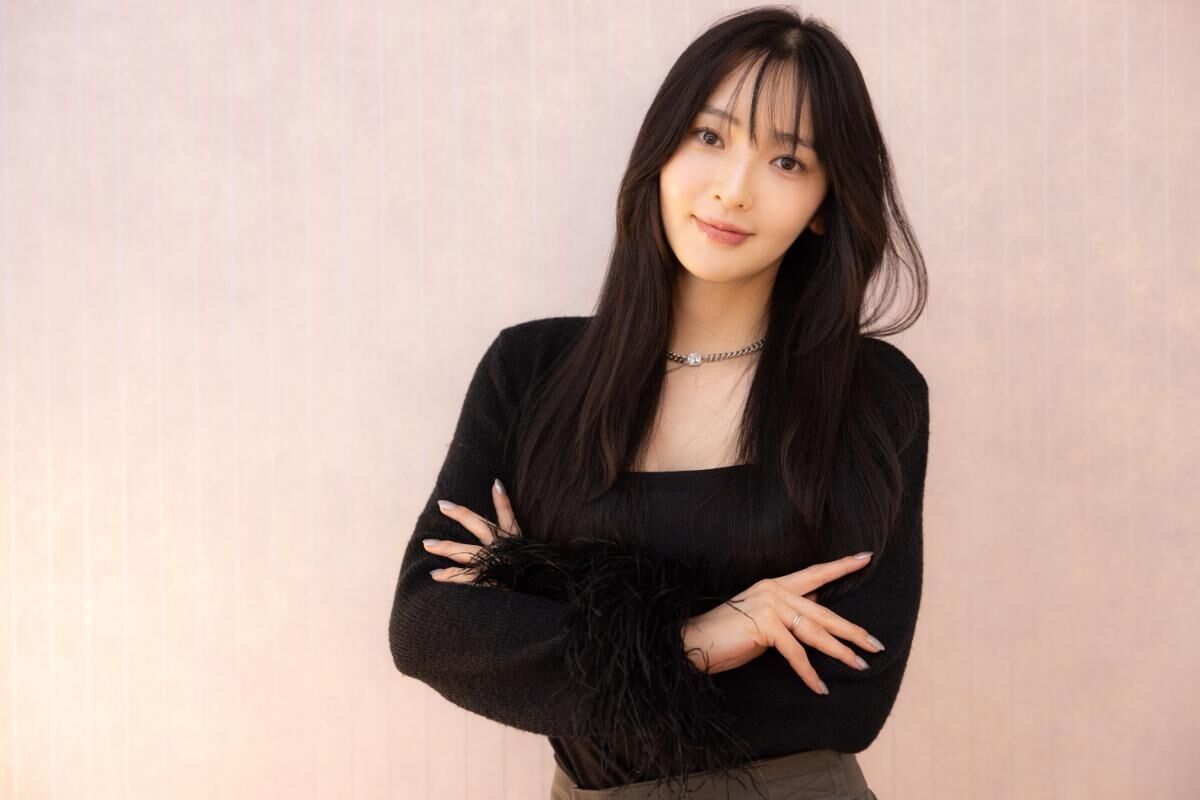 【悲報】佐藤かよ　新幹線ホームで靴を踏まれて・・・