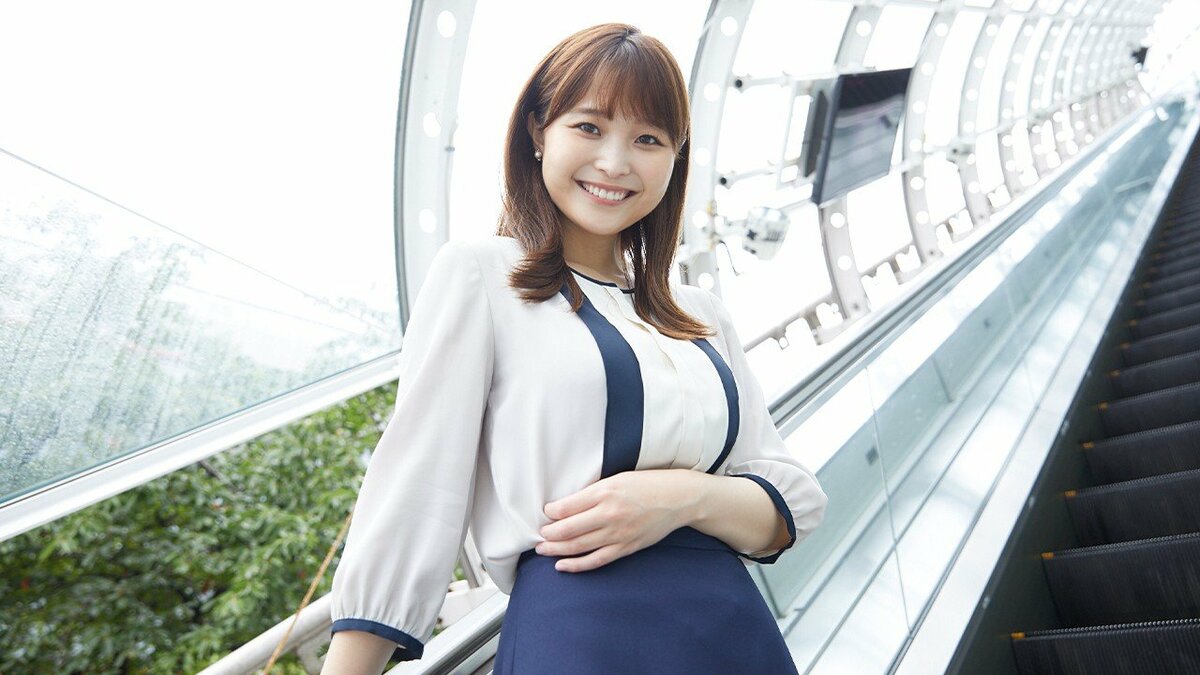 【激変】元フジアナが超ミニでグラビア挑戦する姿がタマラン www