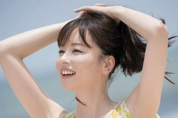 【眼福】皆藤愛子　スタイル抜群の「美ワキ」ショットがタマランwww